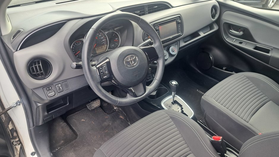 Toyota Yaris Hatchback 5DR SE 4A 2016-9