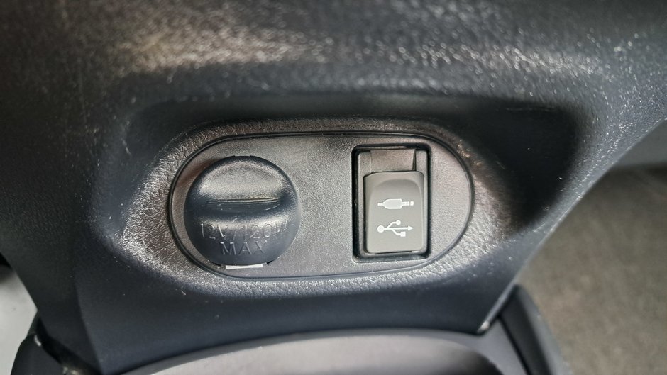 2016 Toyota Yaris LE-16