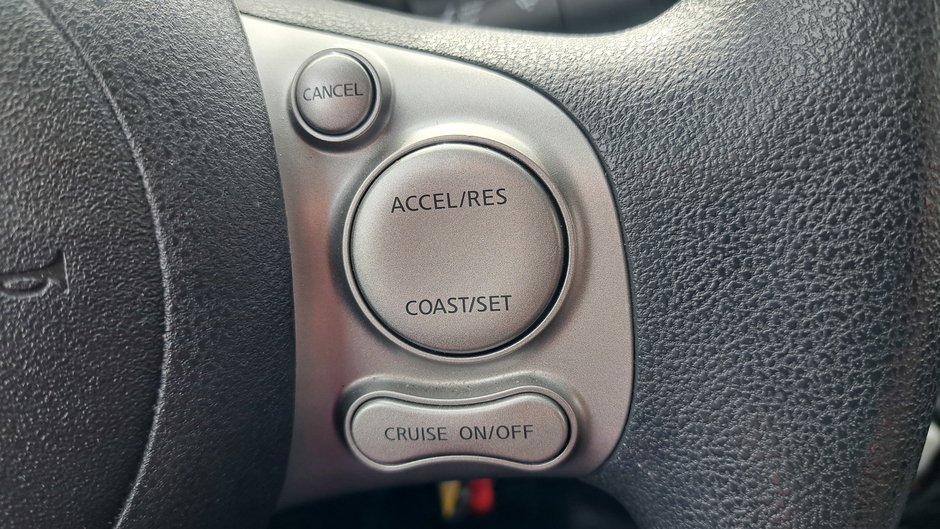 2015 Nissan Micra SV-11