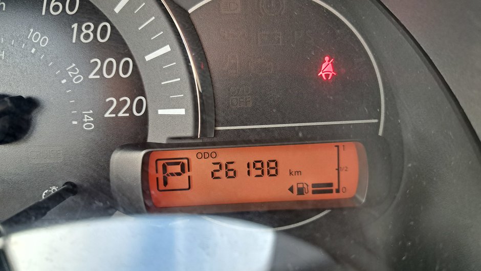 2015 Nissan Micra SV-10