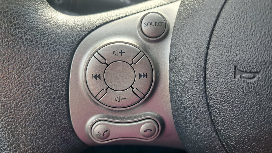 2015 Nissan Micra SV-13