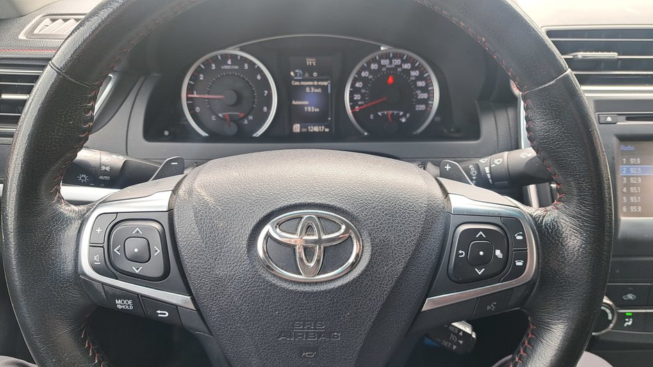 2015 Voitures Toyota Camry SE-10