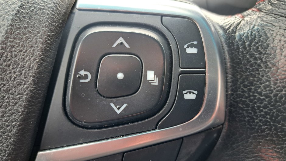 2015 Voitures Toyota Camry SE-12