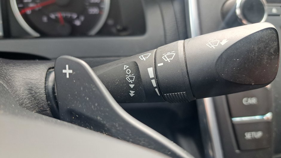2015 Voitures Toyota Camry SE-13