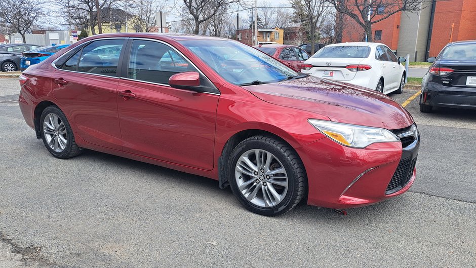 2015 Voitures Toyota Camry SE-1