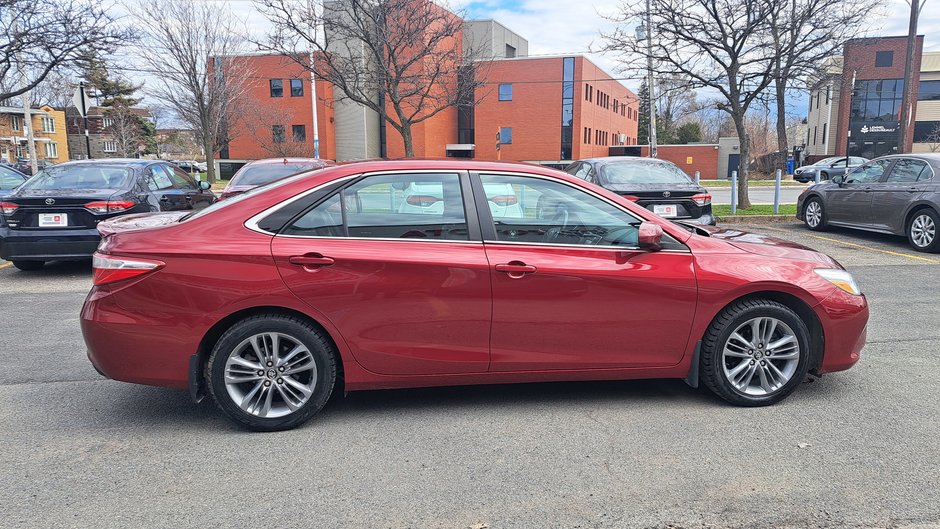 2015 Voitures Toyota Camry SE-2