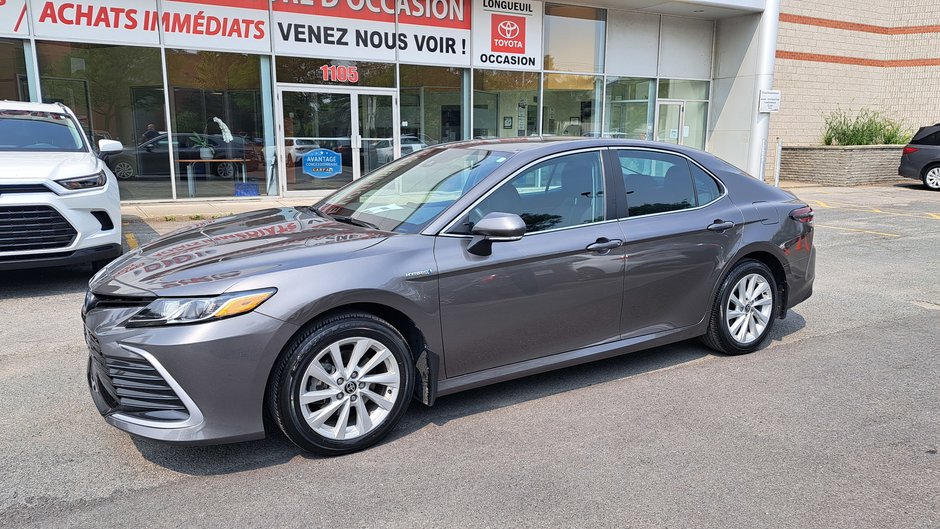 Toyota Camry Hybrid LE 2021-0