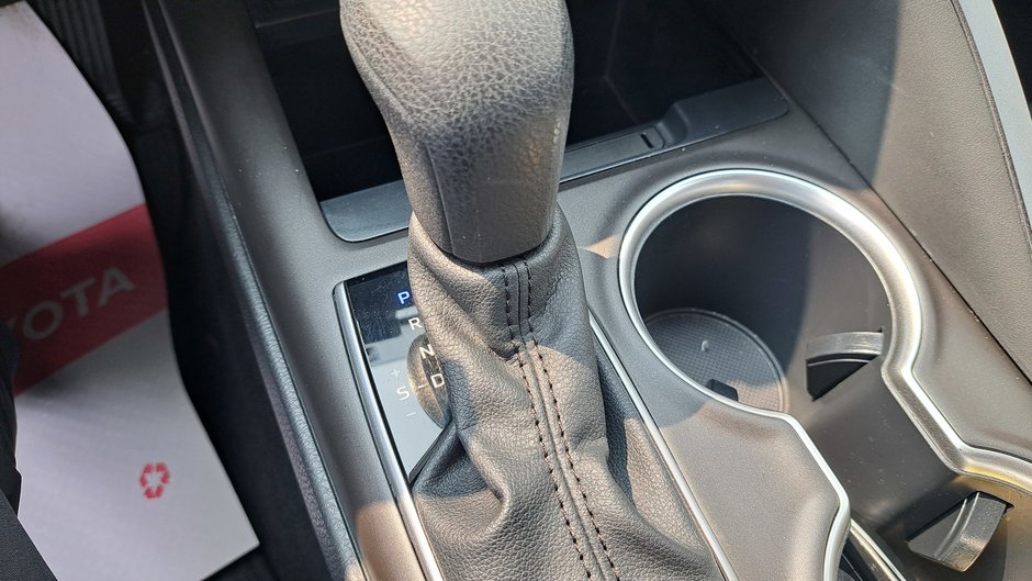 Toyota Camry Hybrid LE 2021-20