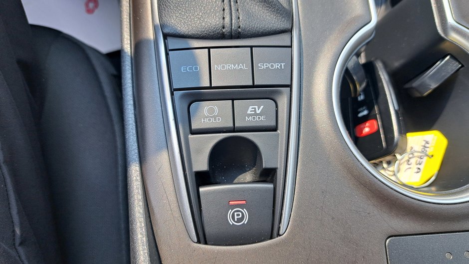 Toyota Camry Hybrid LE 2021-21