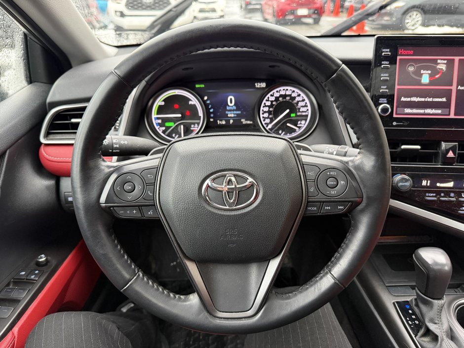 Toyota Camry Hybrid XSE 2021-12