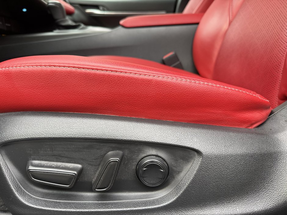 Toyota Camry Hybrid XSE 2021-8