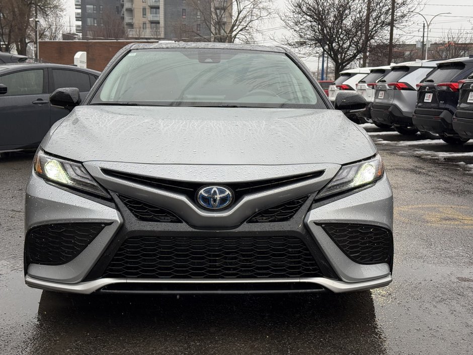 Toyota Camry Hybrid XSE 2021-7