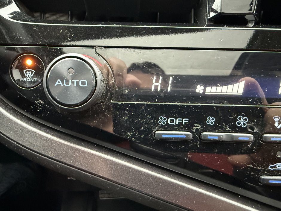 Toyota Camry Hybrid XSE 2021-25