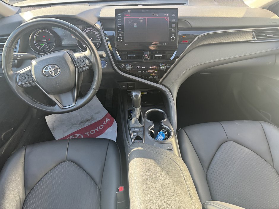 Toyota Camry Hybrid XSE 2023-11
