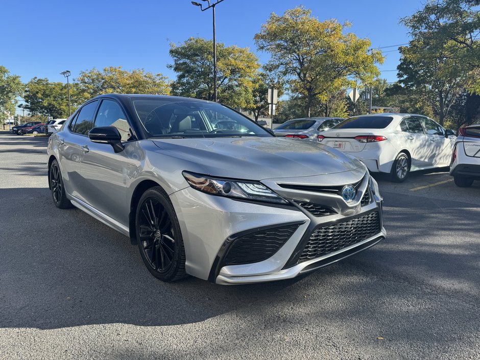 Toyota Camry Hybrid XSE 2023-6