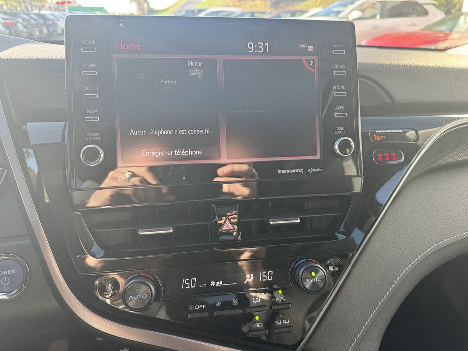 Toyota Camry Hybrid XSE 2023-17