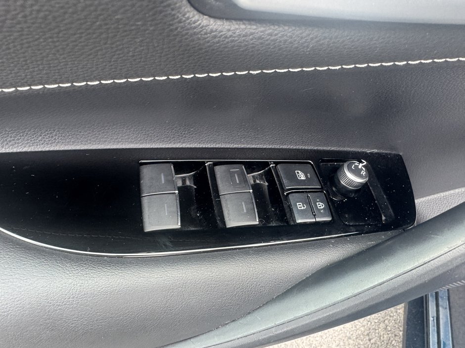 Voitures Toyota Corolla à hayon  2019-9