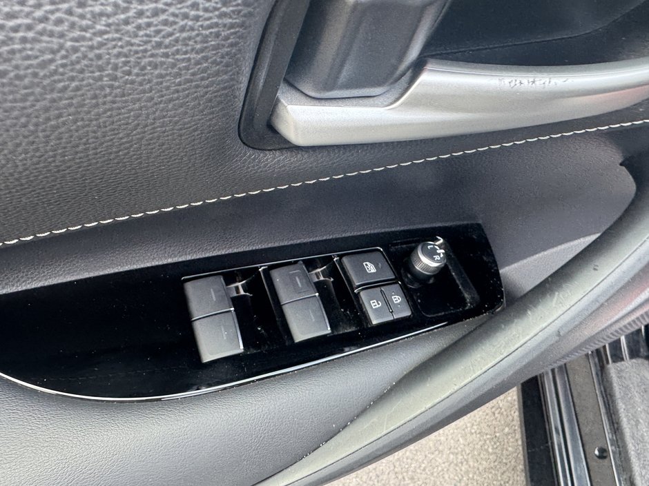 Voitures Toyota Corolla à hayon  2019-9