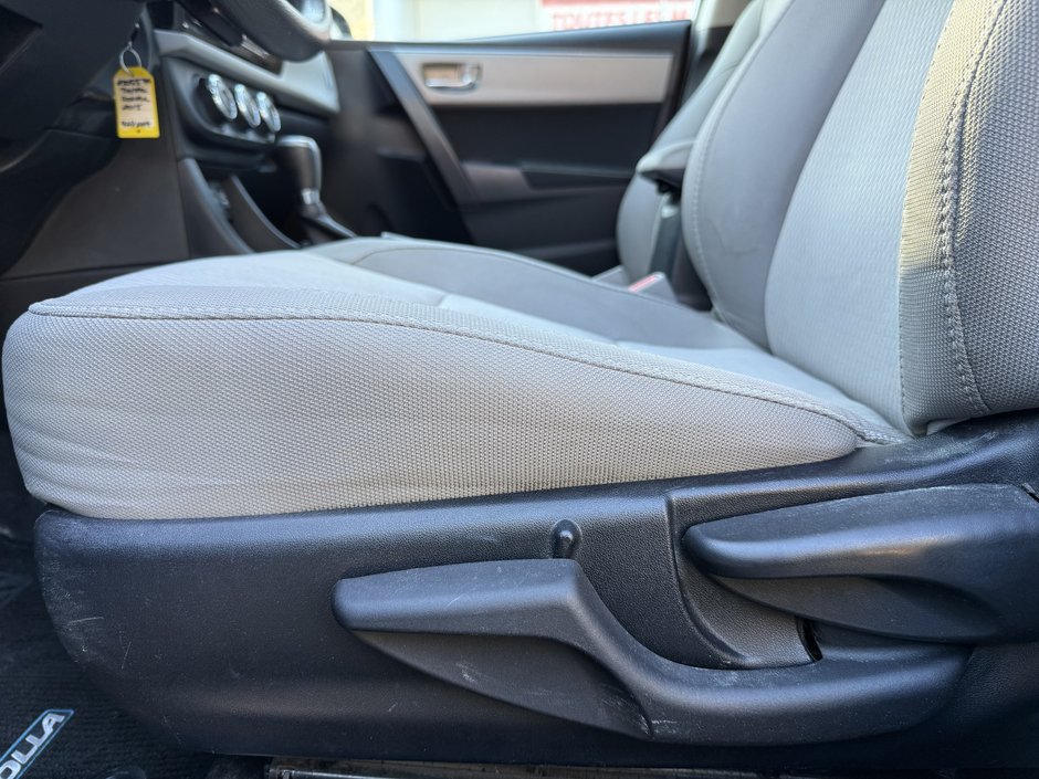 Toyota Corolla LE 2015-9