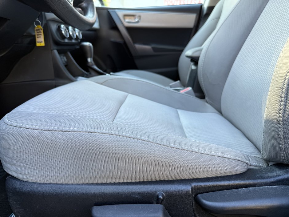 Toyota Corolla LE 2015-10