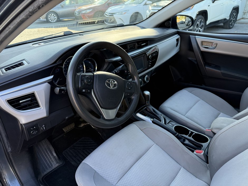 Toyota Corolla LE 2015-12