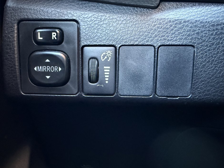 Toyota Corolla LE 2015-21