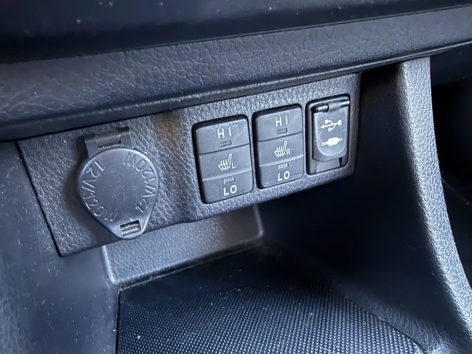 Toyota Corolla LE 2015-27