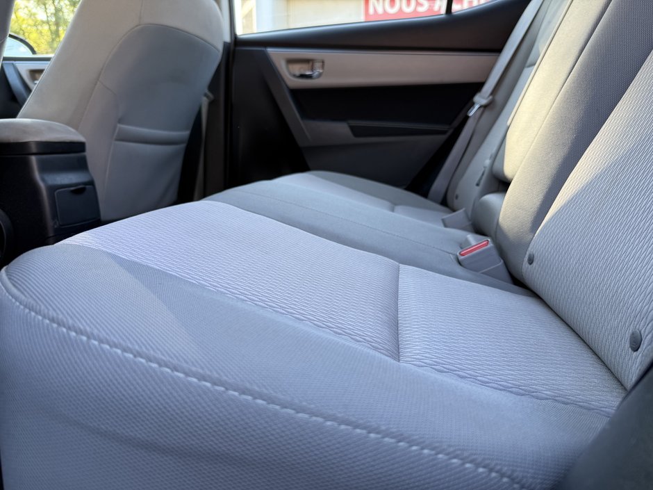 Toyota Corolla LE 2015-28