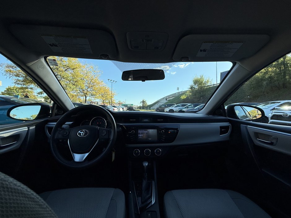 Toyota Corolla LE 2015-31