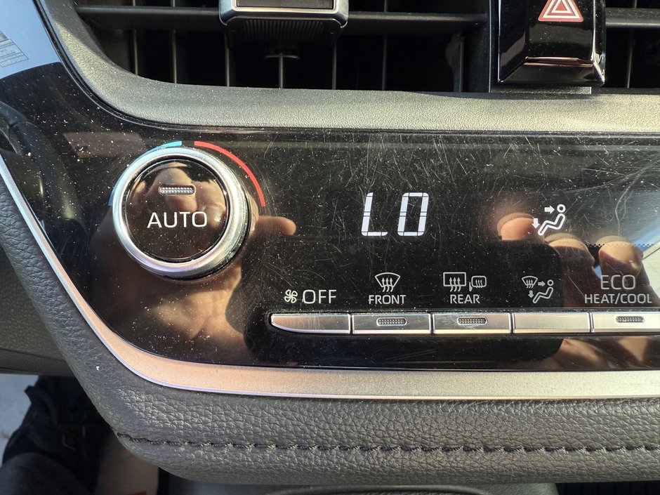 Voitures Toyota Corolla LE 2021-27