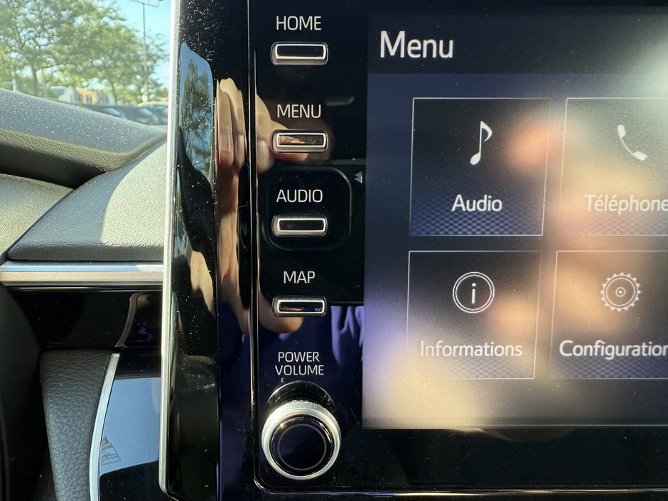 Voitures Toyota Corolla LE 2021-25
