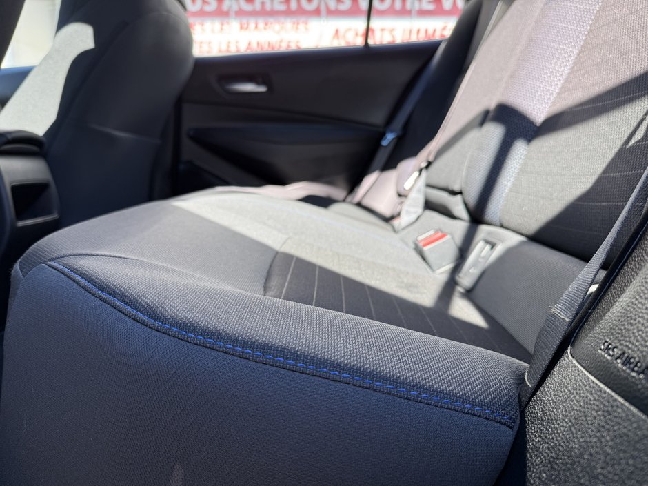 Voitures Toyota Corolla LE 2021-31