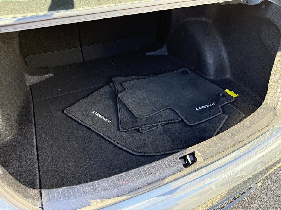 Voitures Toyota Corolla LE 2021-38
