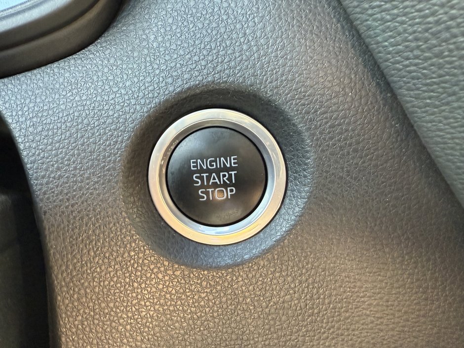 Voitures Toyota Corolla LE 2021-21