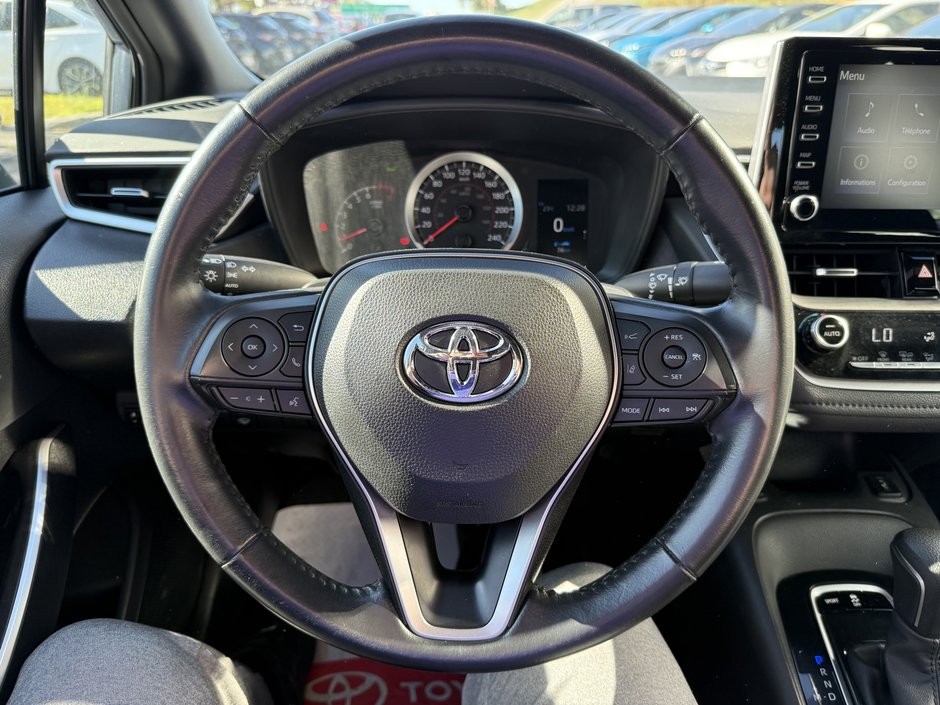 Voitures Toyota Corolla LE 2021-13