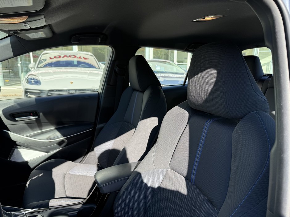 Voitures Toyota Corolla LE 2021-11
