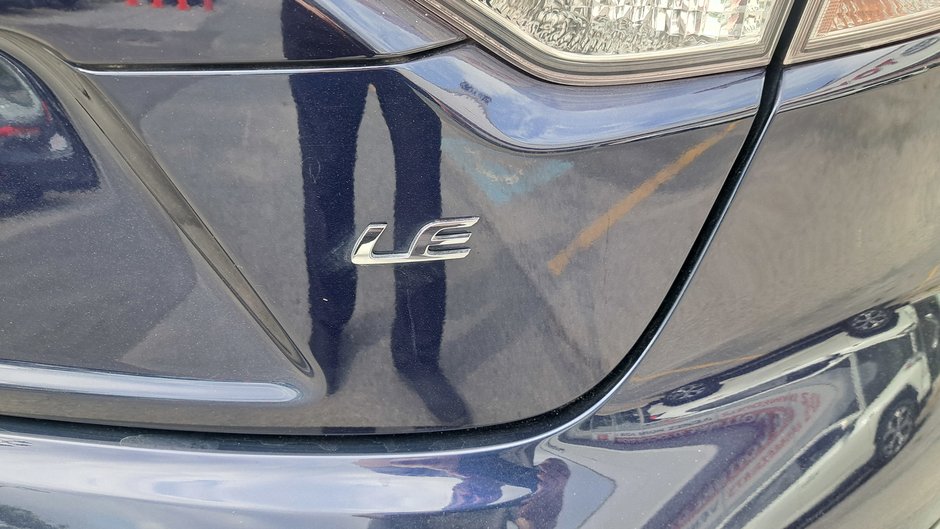 2021 Voitures Toyota Corolla LE-32