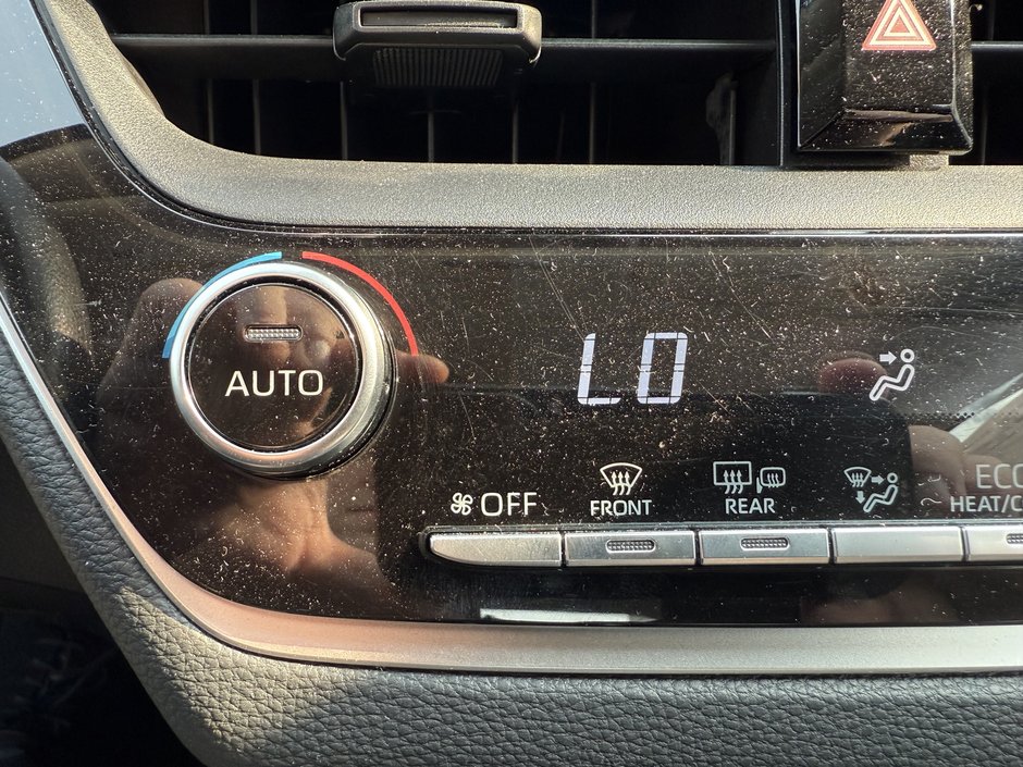 2021 Voitures Toyota Corolla LE-26