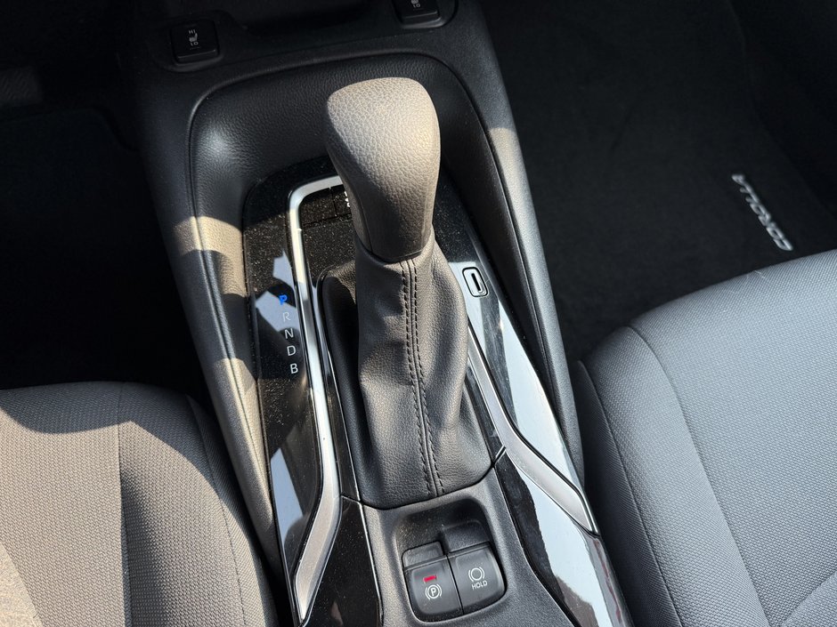 2021 Voitures Toyota Corolla LE-29