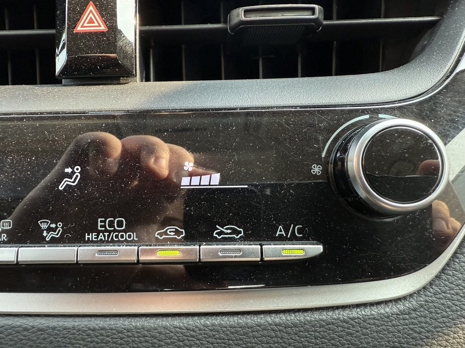 2021 Voitures Toyota Corolla LE-27