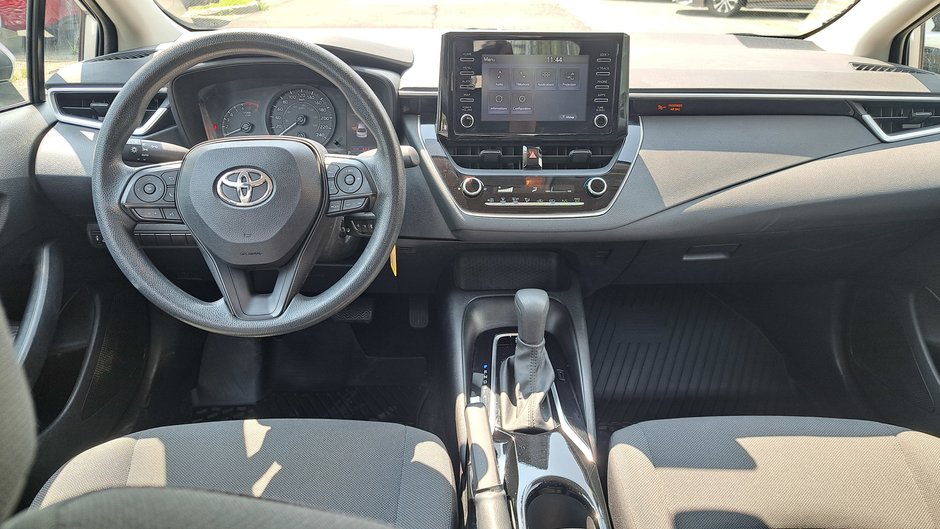 Toyota Corolla L 2021-25