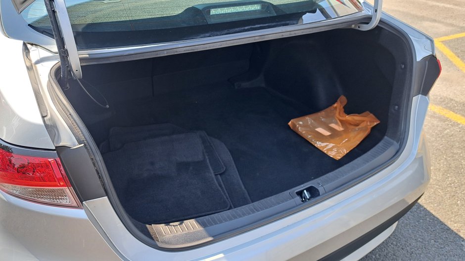 Toyota Corolla L 2021-27