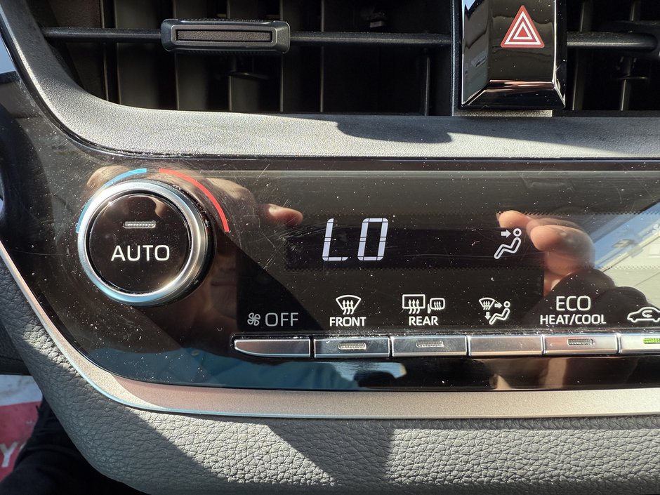 2022 Voitures Toyota Corolla Hybride-25