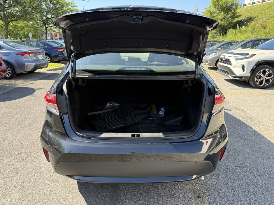 2022 Voitures Toyota Corolla Hybride-33