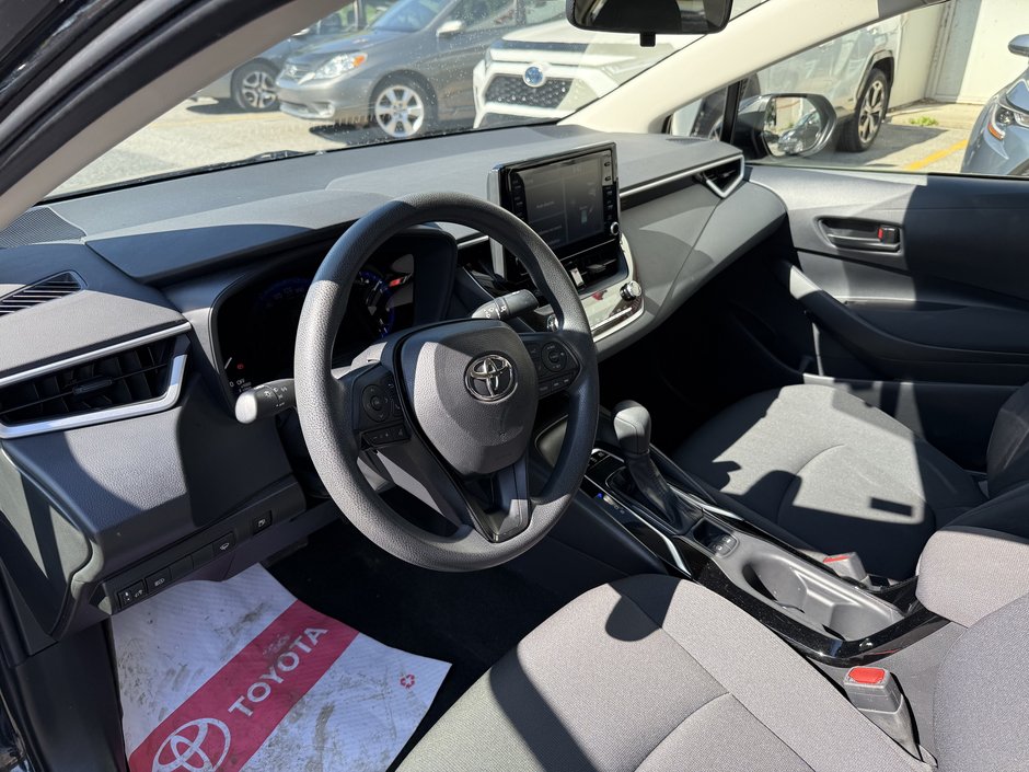 2022 Voitures Toyota Corolla Hybride-11