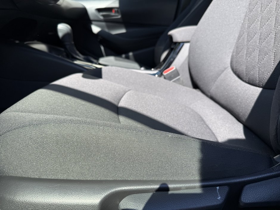 2022 Voitures Toyota Corolla Hybride-9