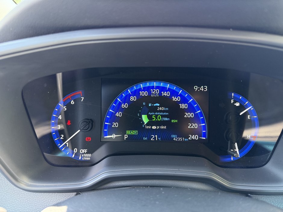 2022 Voitures Toyota Corolla Hybride-13
