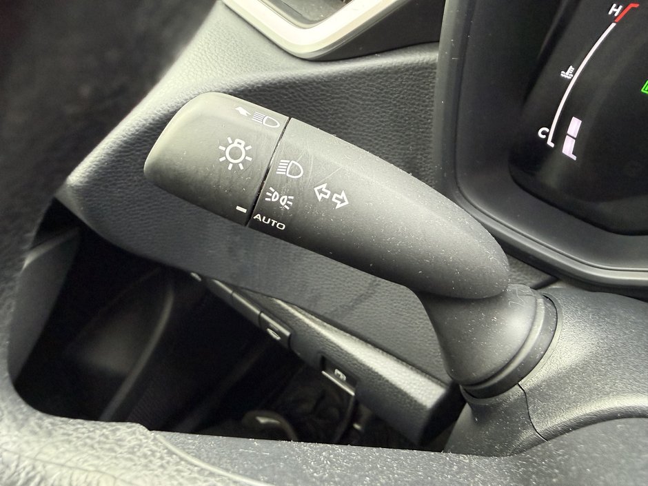 Toyota Corolla Hybrid LE 2024-16