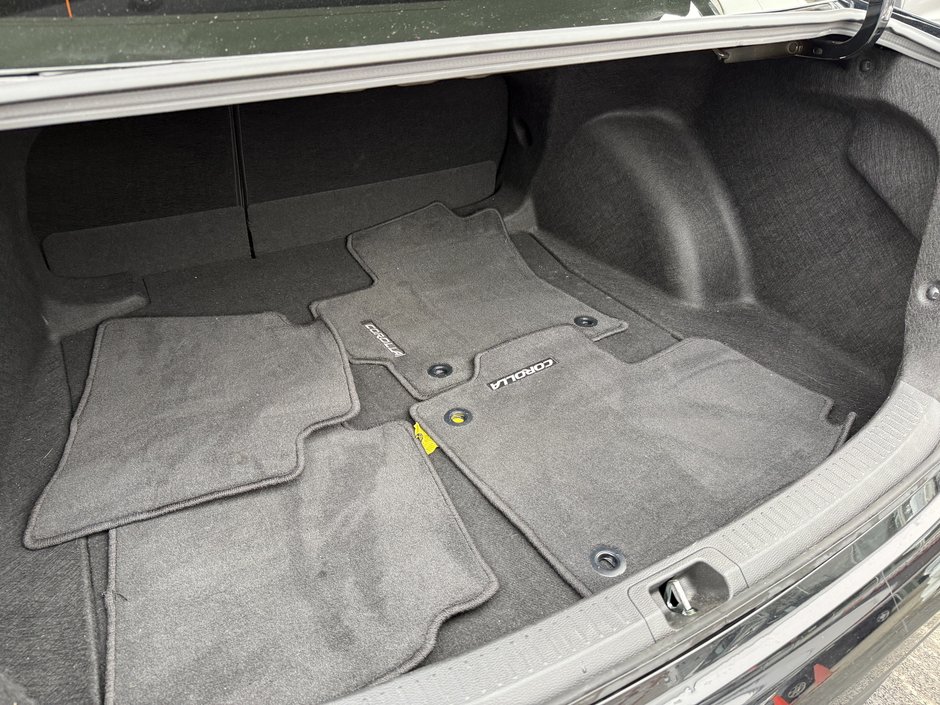 Toyota Corolla Hybrid LE 2024-36