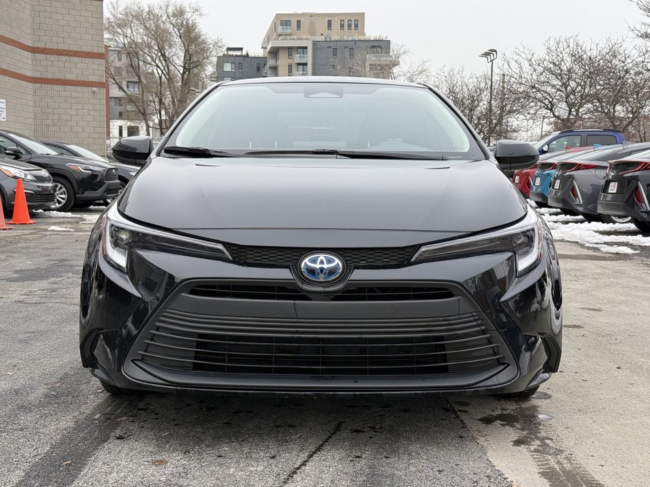 Toyota Corolla Hybrid LE 2024-8